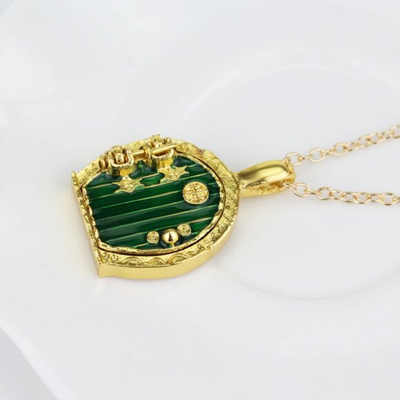 Gold Hobbit Hole, Lord of The Rings Pendant Locket Necklace - Green Door - Picture 6 of 9